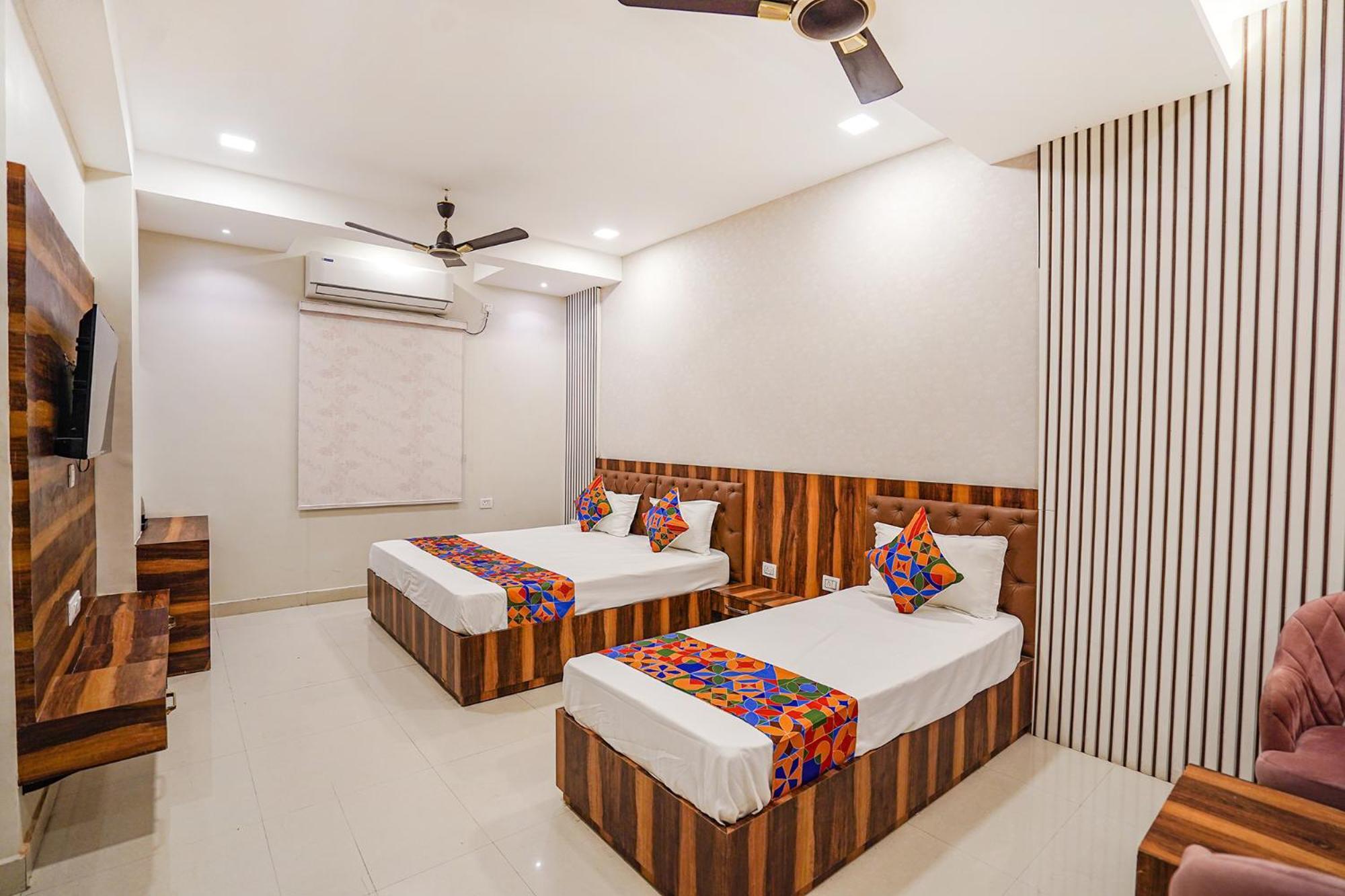 Fabhotel Ts Inn Faithfulganj Exterior photo